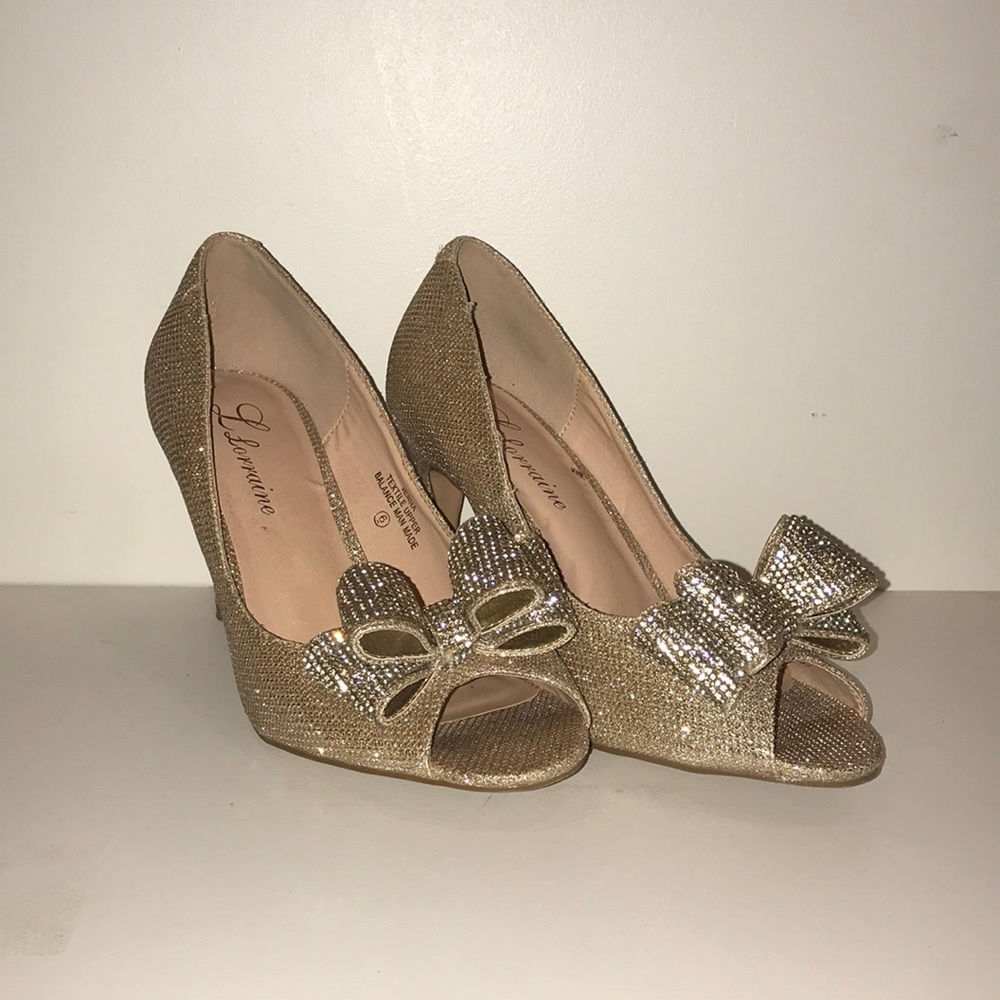 💫lorraine gold heels💫